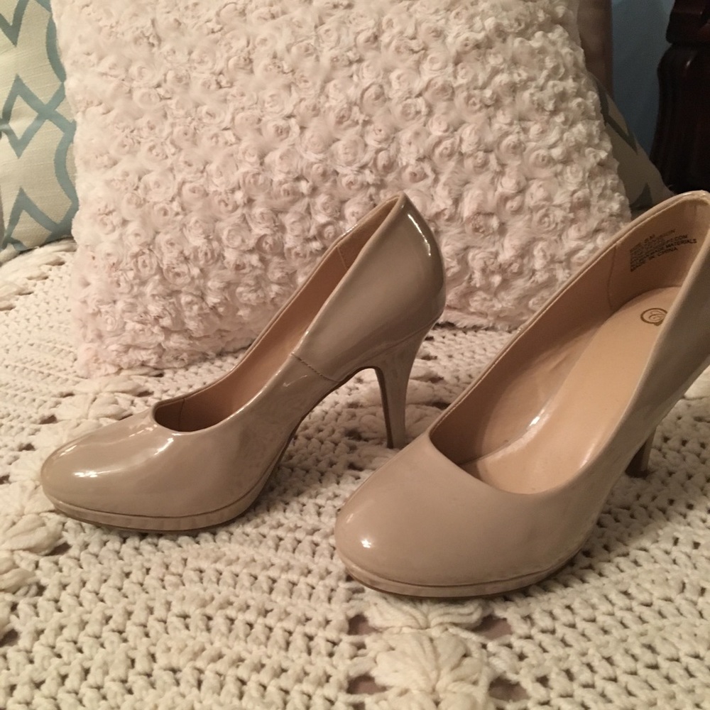 Moreland Chelsea heels